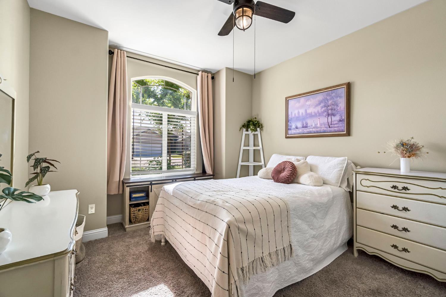 2773 8Th Avenue Dr, Kingsburg, CA 93631