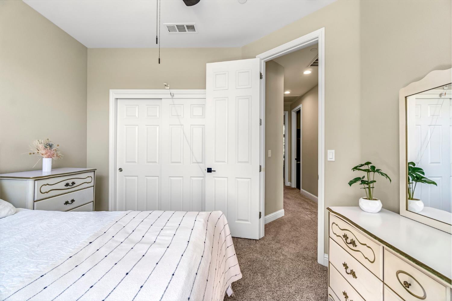 2773 8Th Avenue Dr, Kingsburg, CA 93631