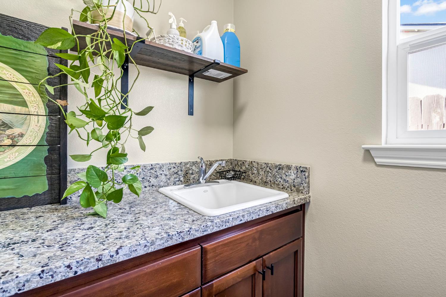 2773 8Th Avenue Dr, Kingsburg, CA 93631