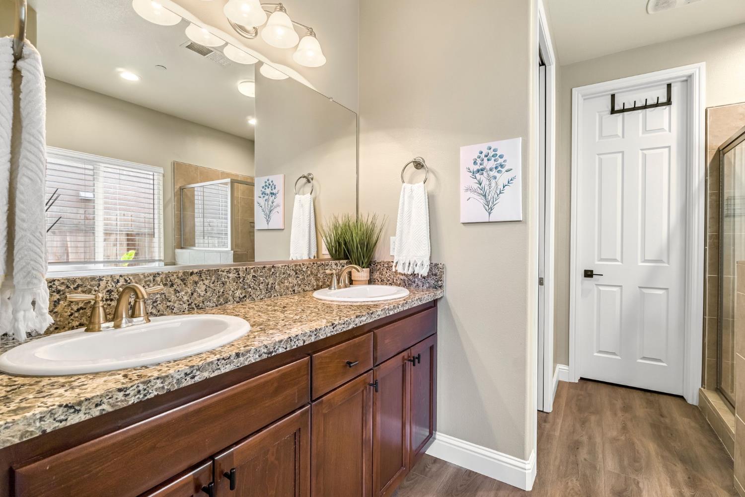 2773 8Th Avenue Dr, Kingsburg, CA 93631