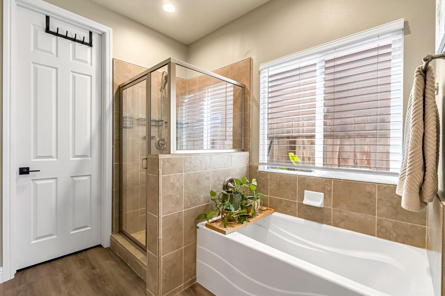 2773 8Th Avenue Dr, Kingsburg, CA 93631
