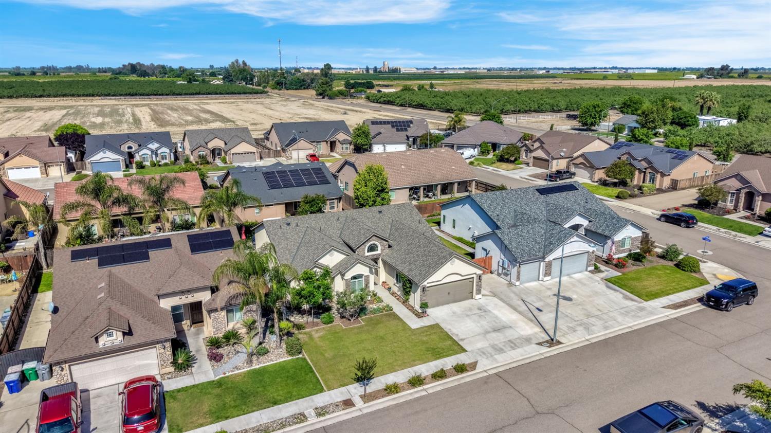 2773 8Th Avenue Dr, Kingsburg, CA 93631