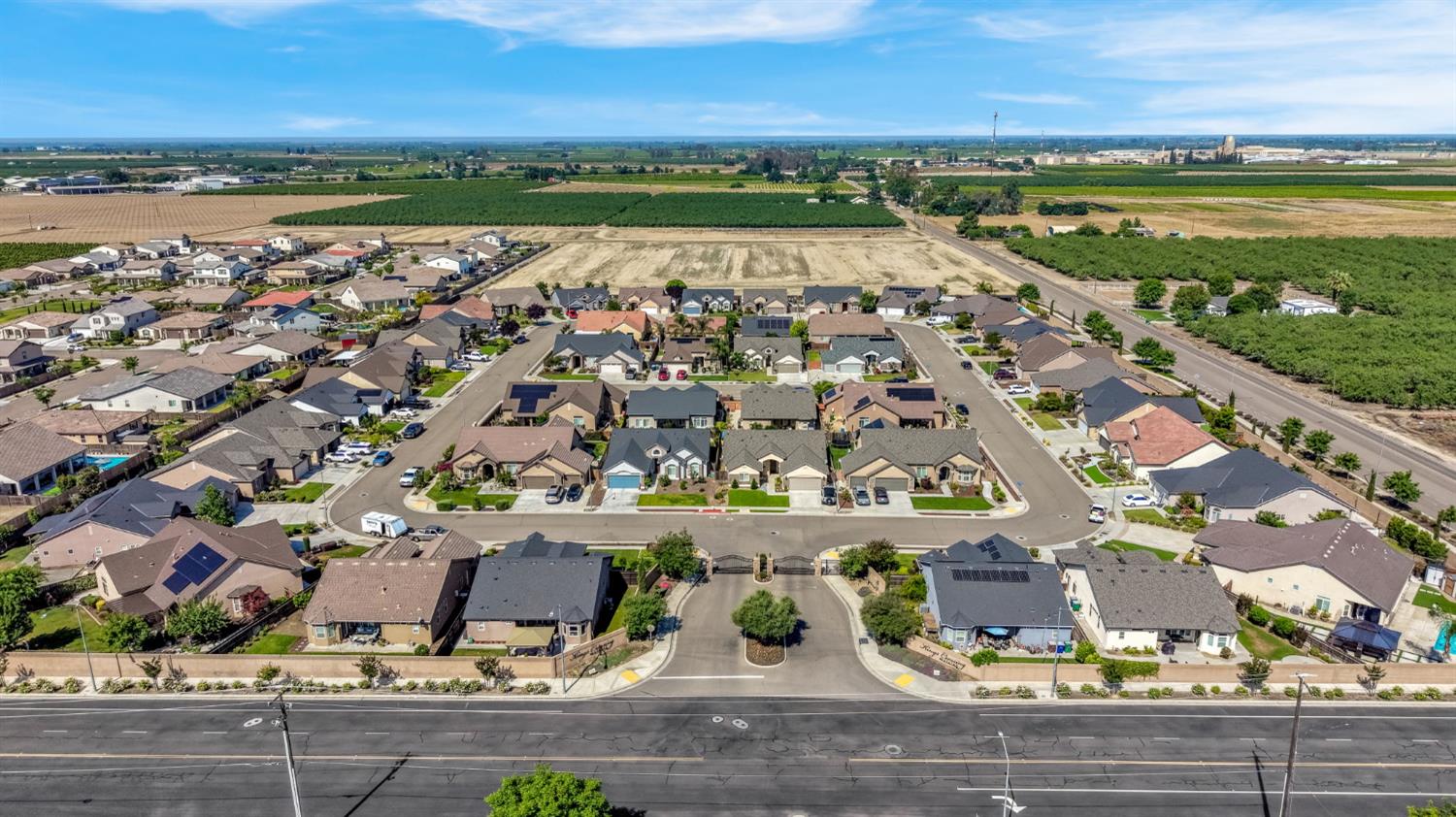 2773 8Th Avenue Dr, Kingsburg, CA 93631