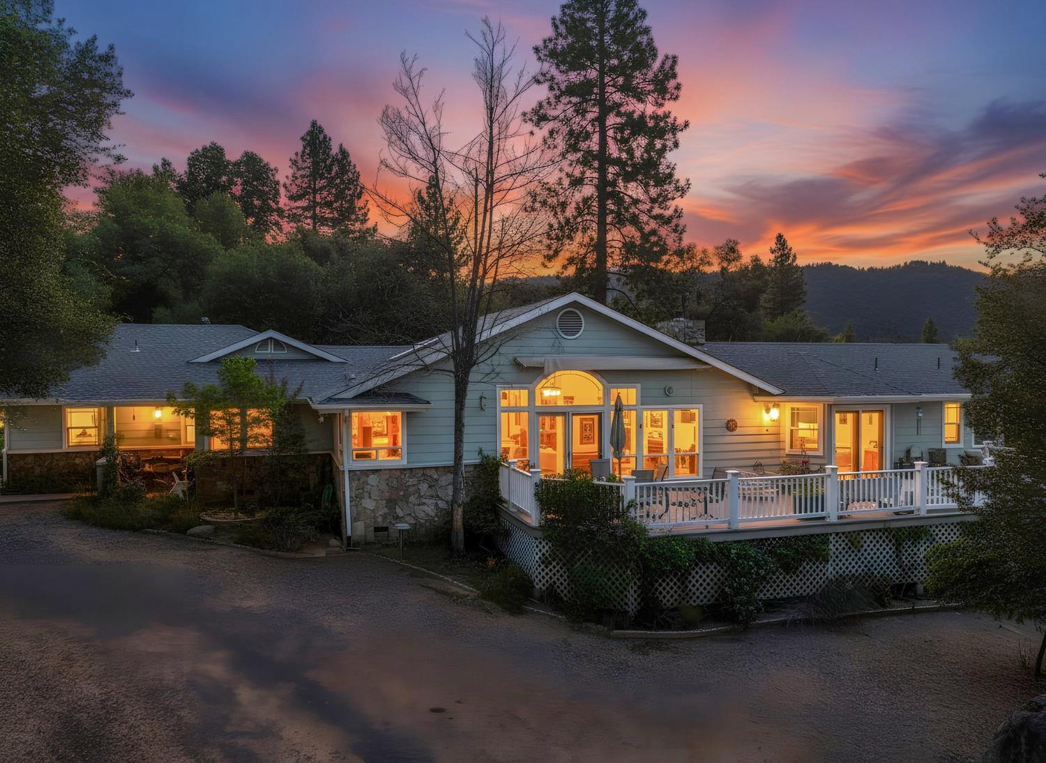 44550 Windsong Way, Ahwahnee, CA 93601