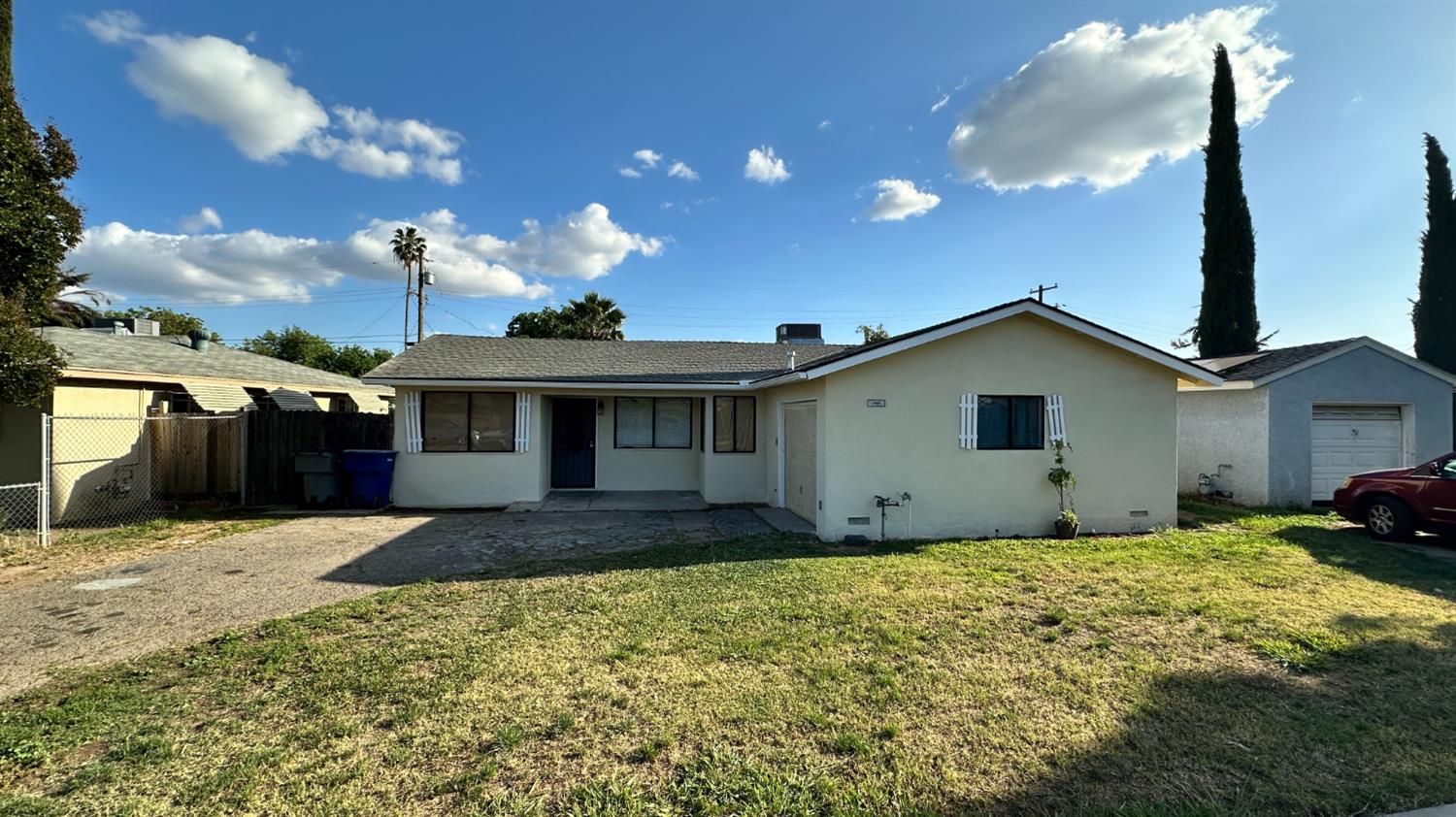 2316 E Norwich Ave, Fresno, CA 93726