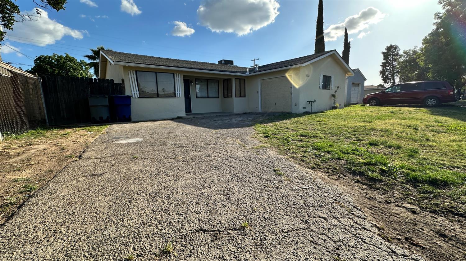 2316 E Norwich Ave, Fresno, CA 93726