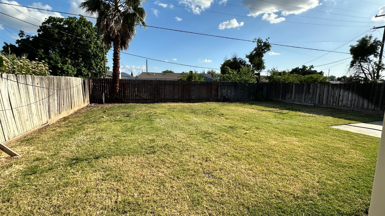 2316 E Norwich Ave, Fresno, CA 93726
