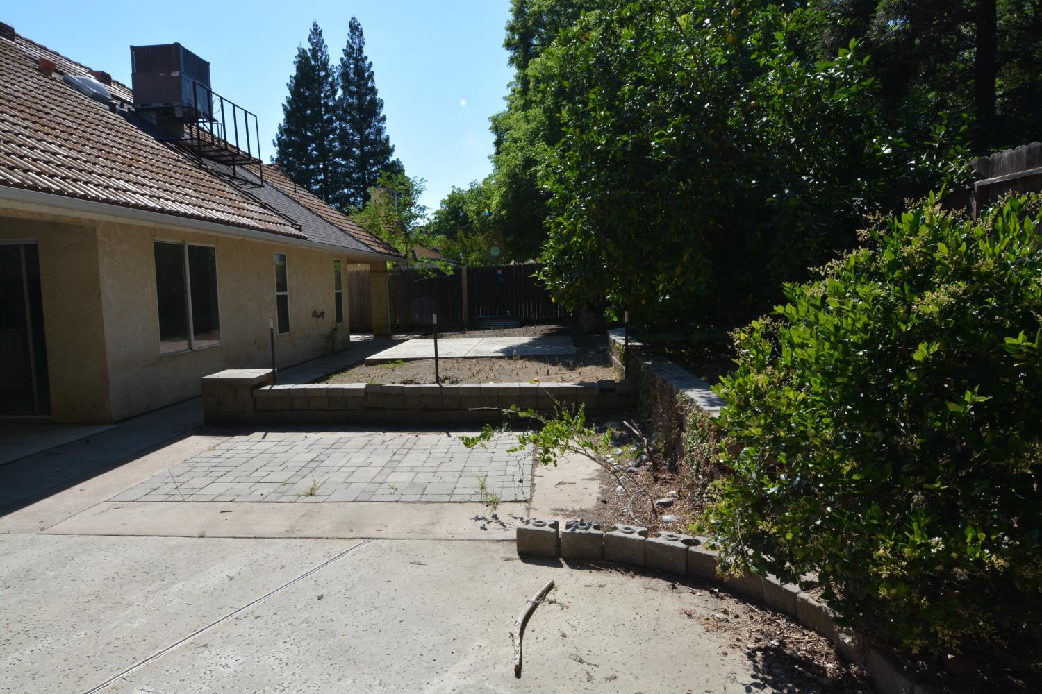 1732 E Ryan Ln, Fresno, CA 93720