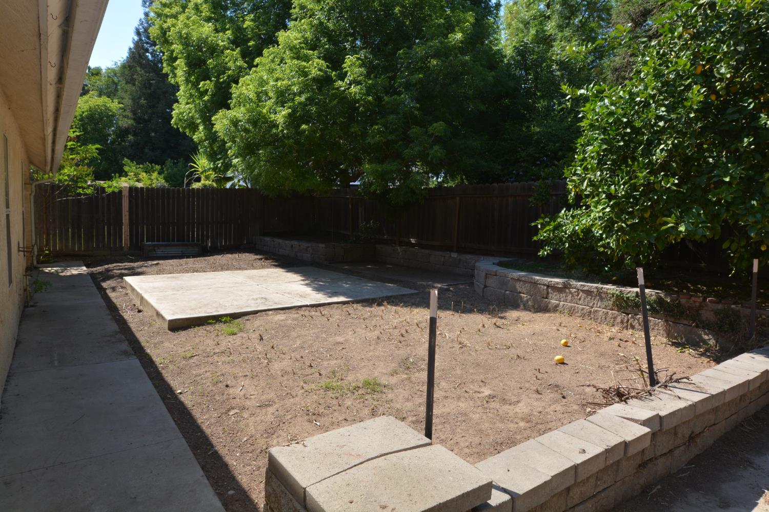 1732 E Ryan Ln, Fresno, CA 93720