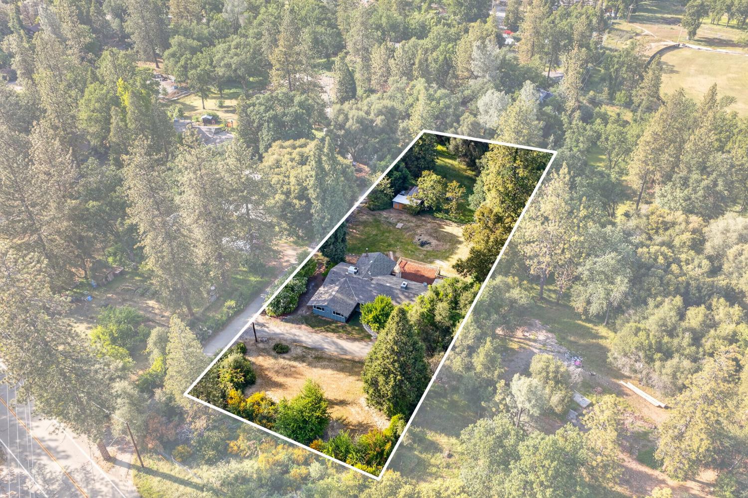 49947 Road 426, Oakhurst, CA 93644