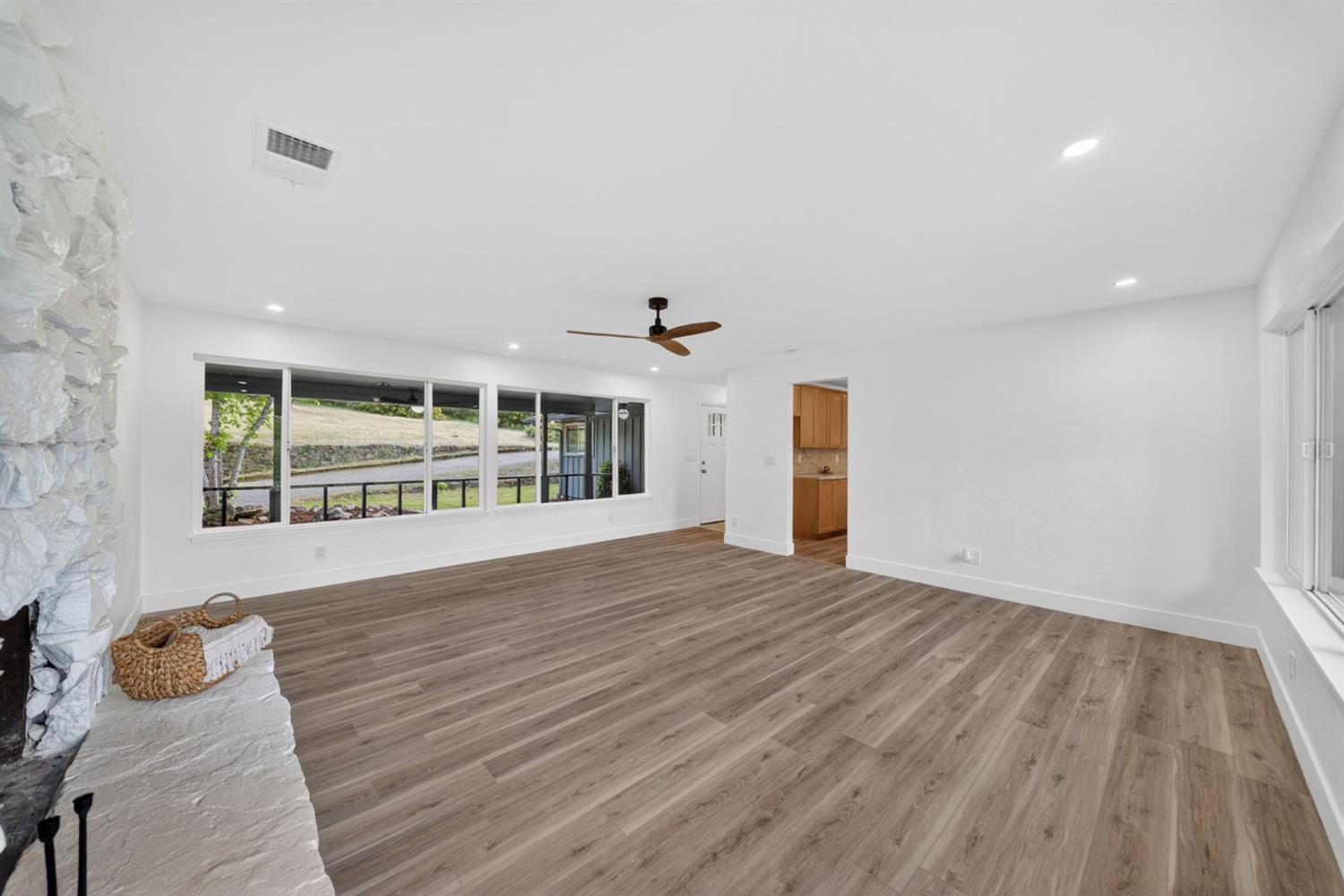 49947 Road 426, Oakhurst, CA 93644
