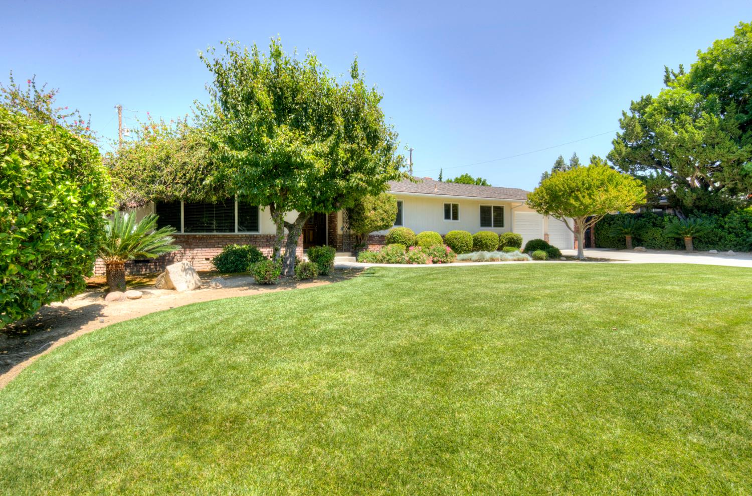 1770 W Celeste Ave, Fresno, CA 93711