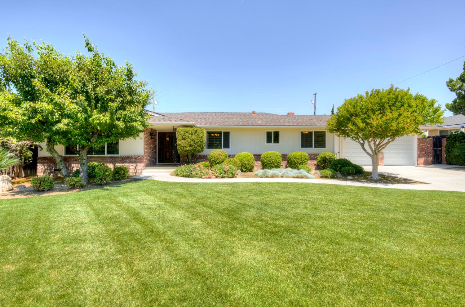 1770 W Celeste Ave, Fresno, CA 93711