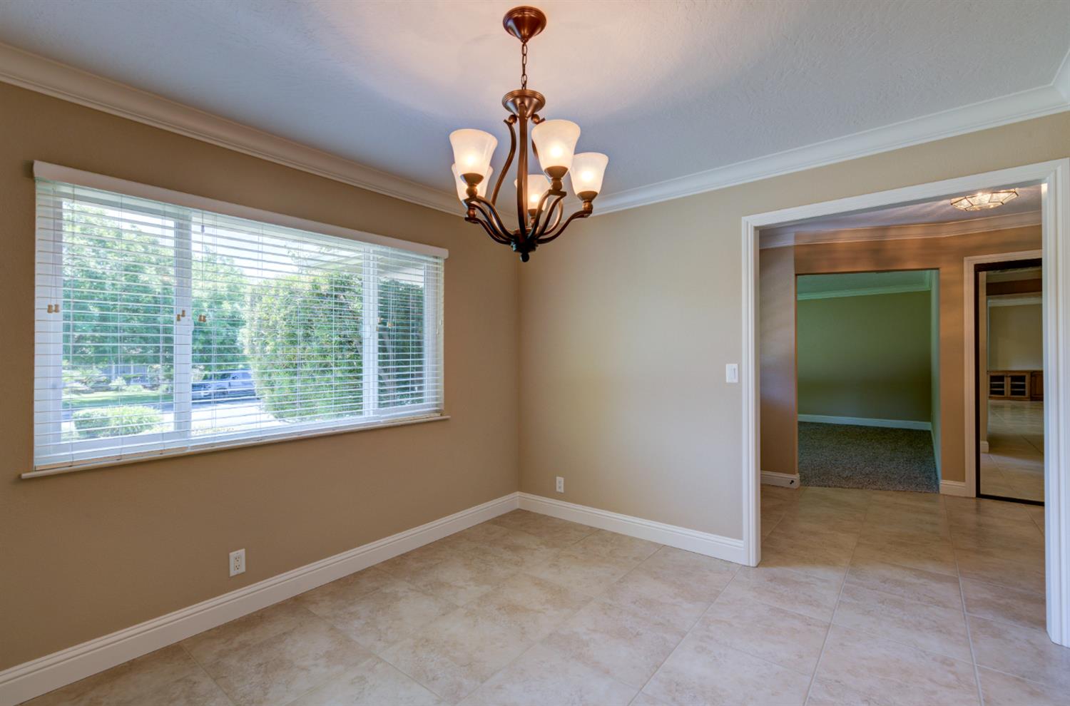 1770 W Celeste Ave, Fresno, CA 93711