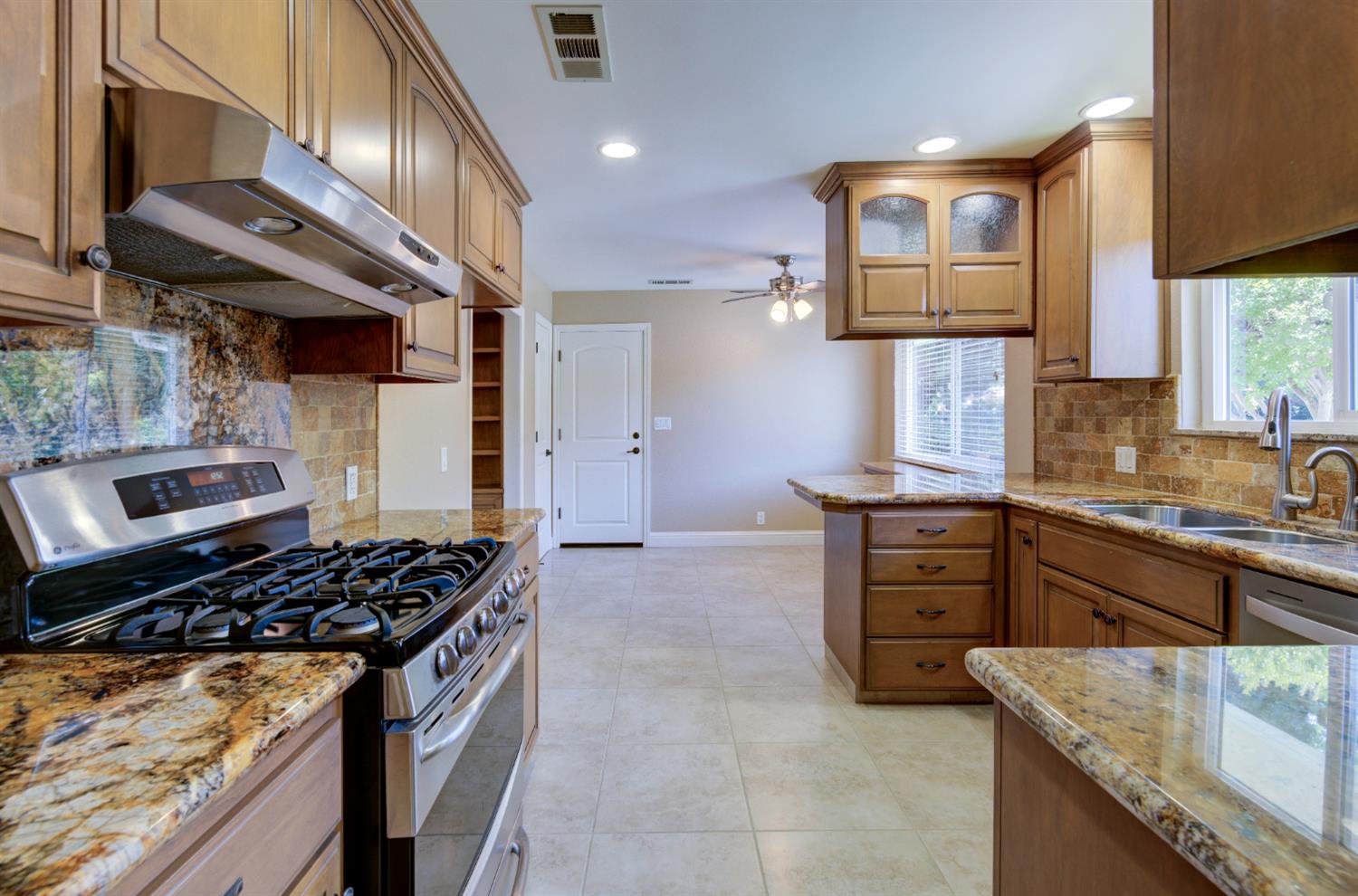 1770 W Celeste Ave, Fresno, CA 93711