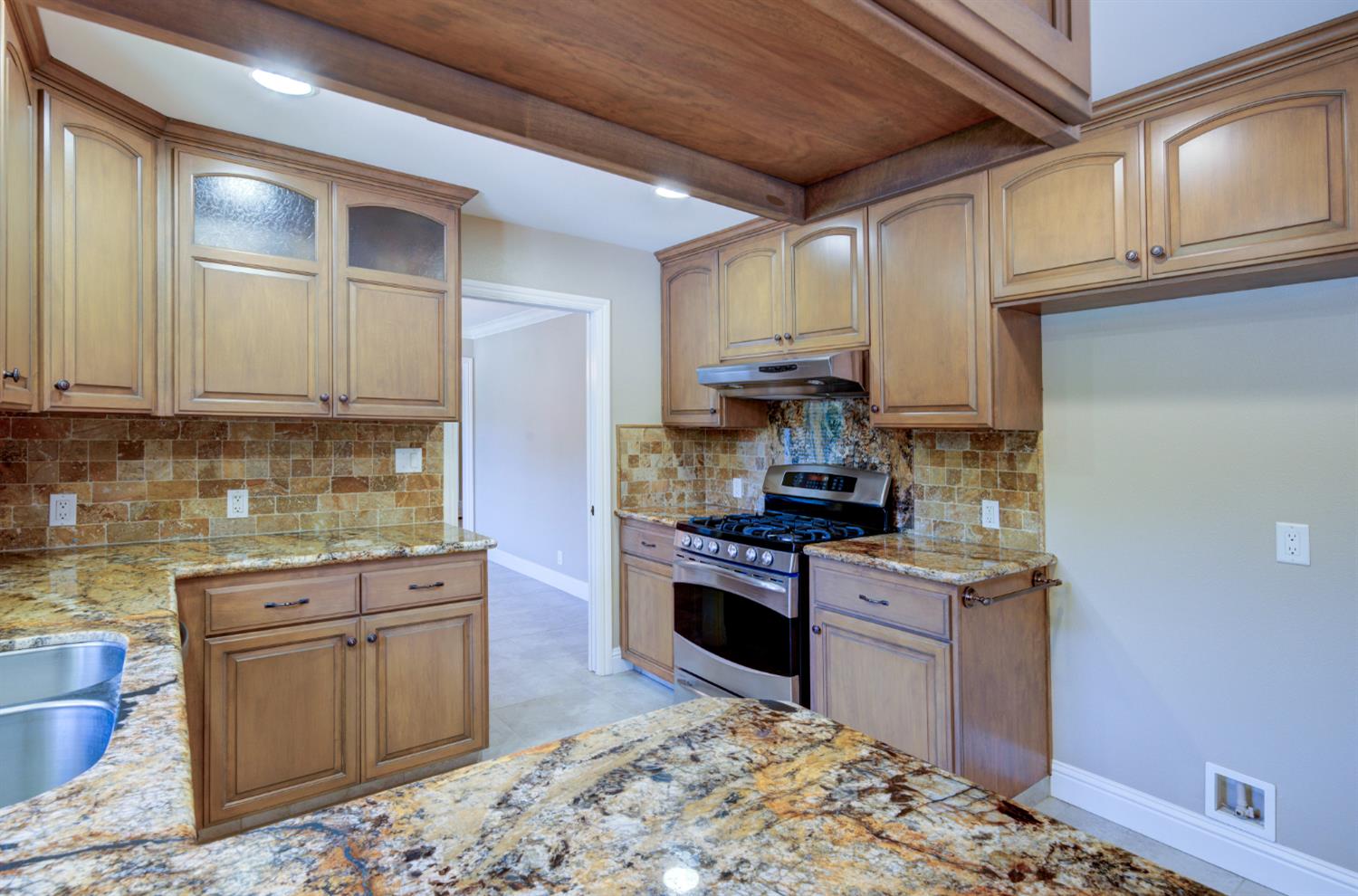 1770 W Celeste Ave, Fresno, CA 93711