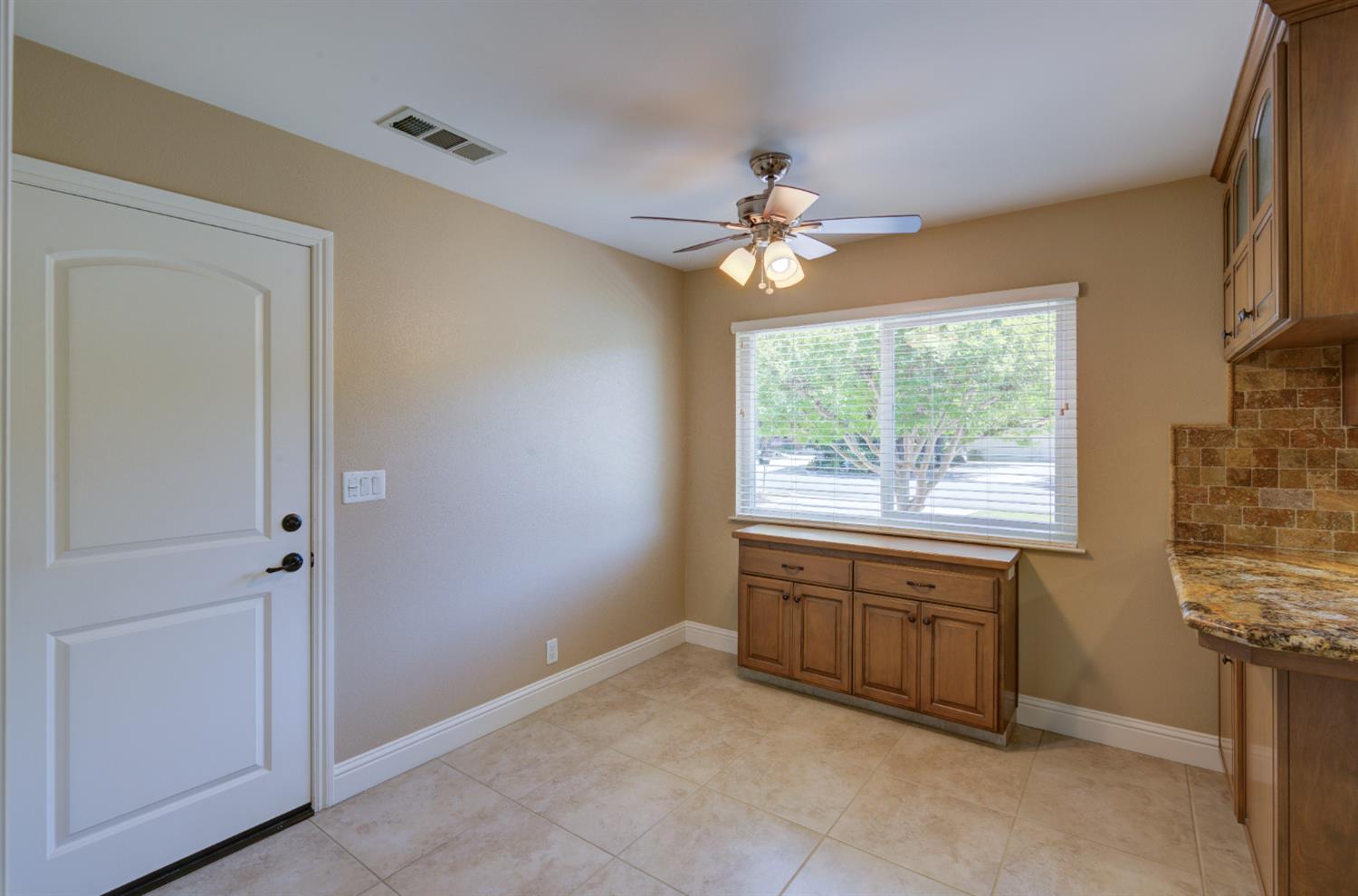 1770 W Celeste Ave, Fresno, CA 93711