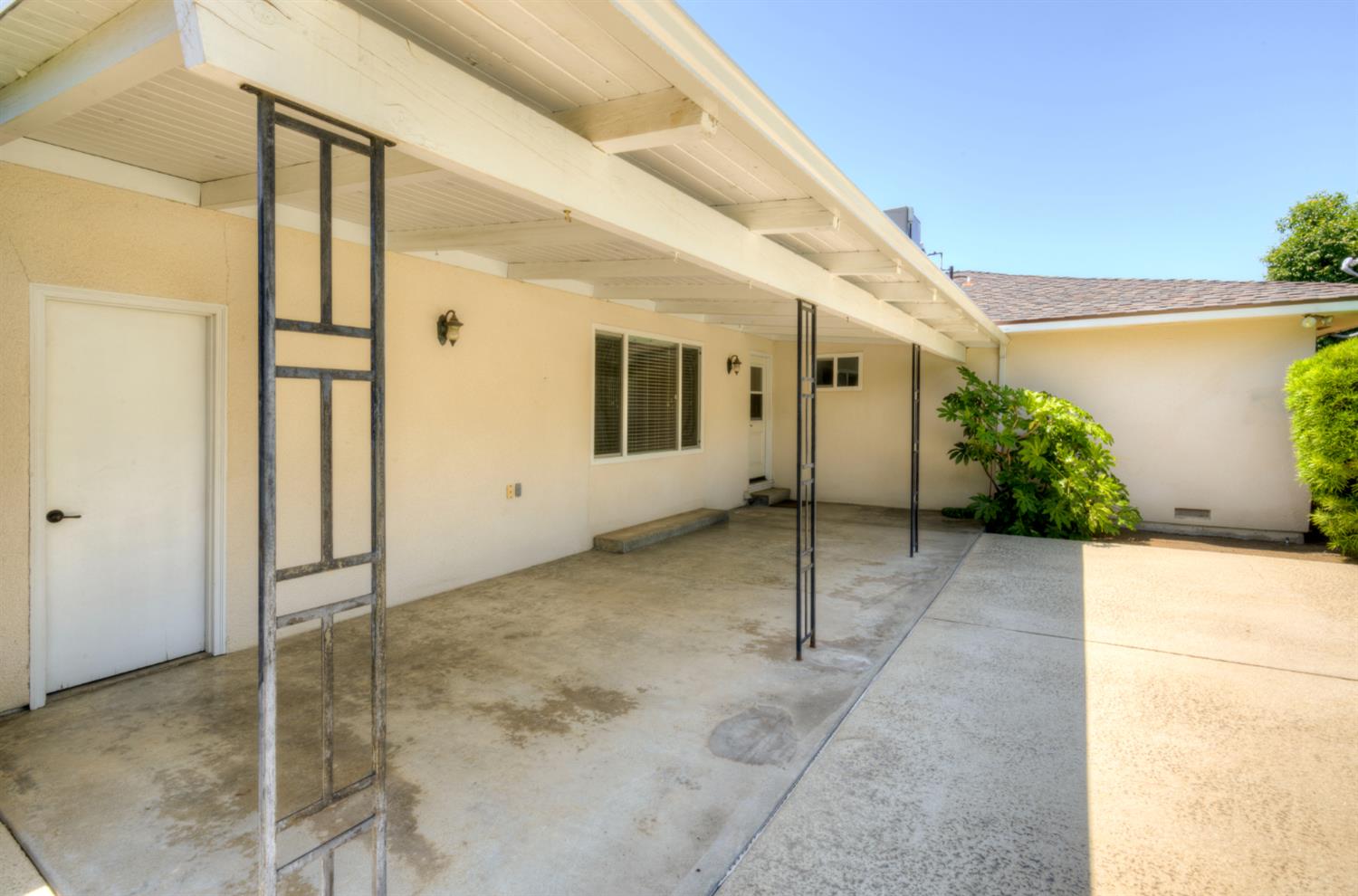1770 W Celeste Ave, Fresno, CA 93711