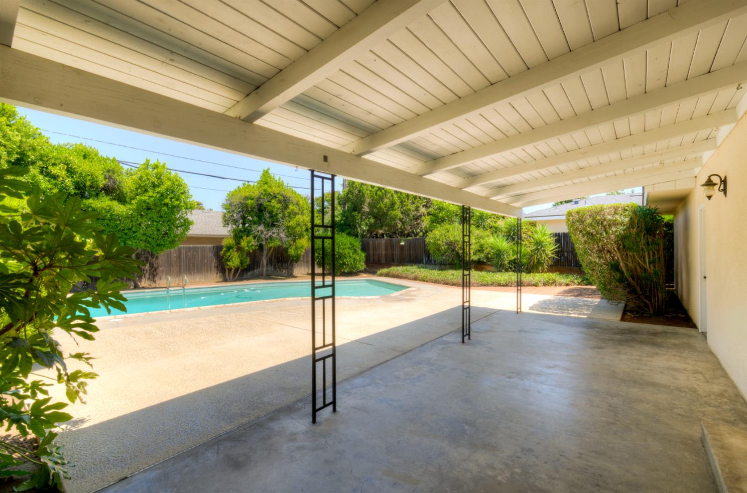 1770 W Celeste Ave, Fresno, CA 93711