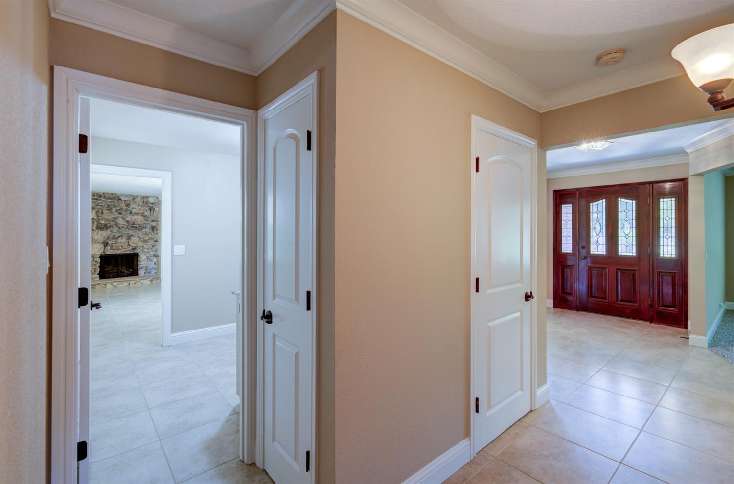 1770 W Celeste Ave, Fresno, CA 93711