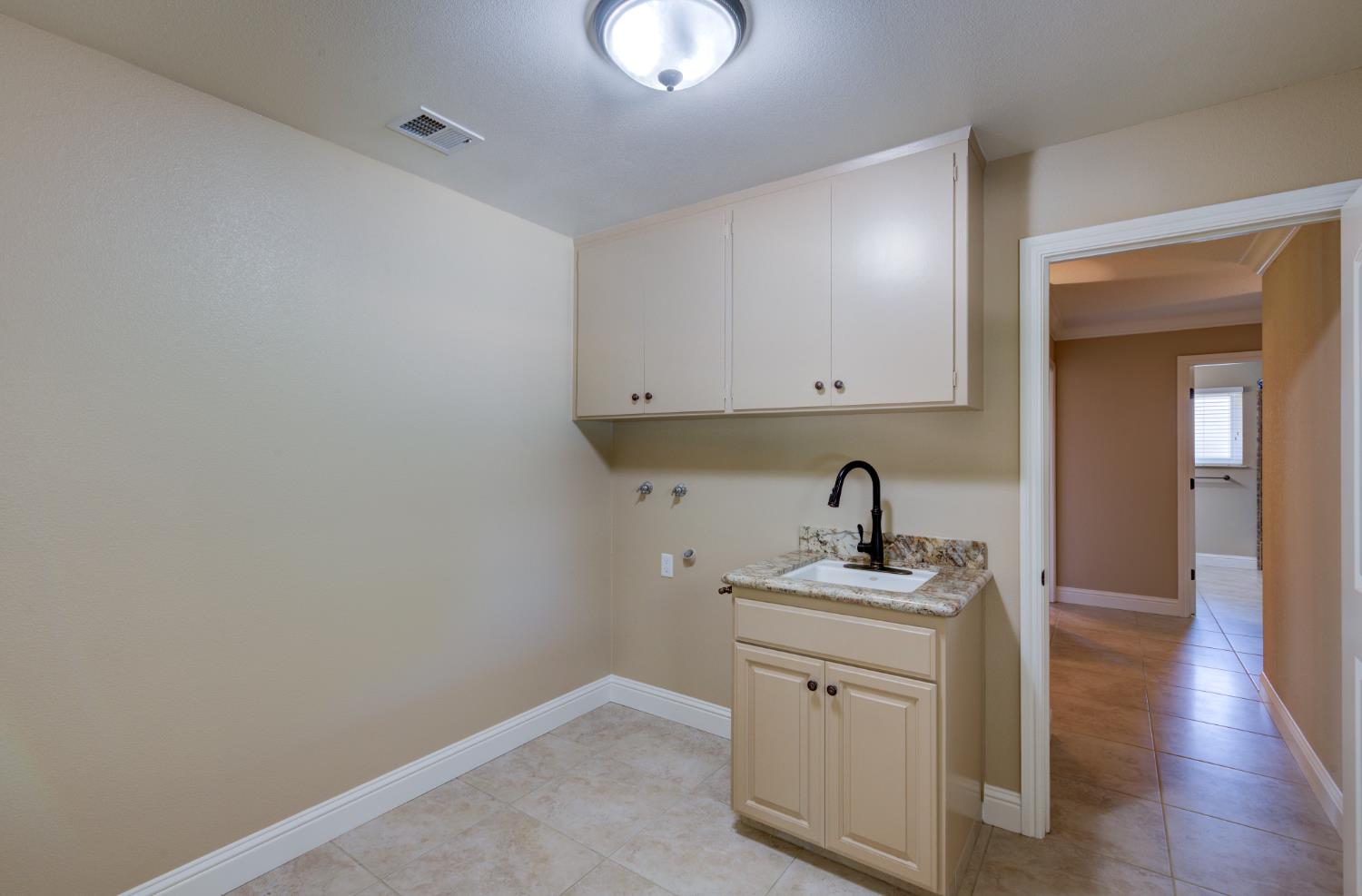 1770 W Celeste Ave, Fresno, CA 93711