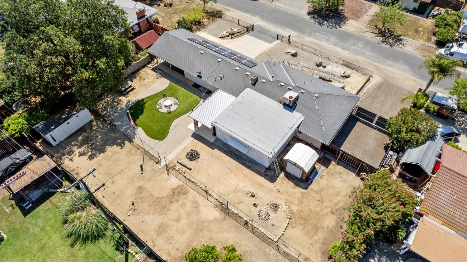 5431 E Indianapolis Ave, Fresno, CA 93727