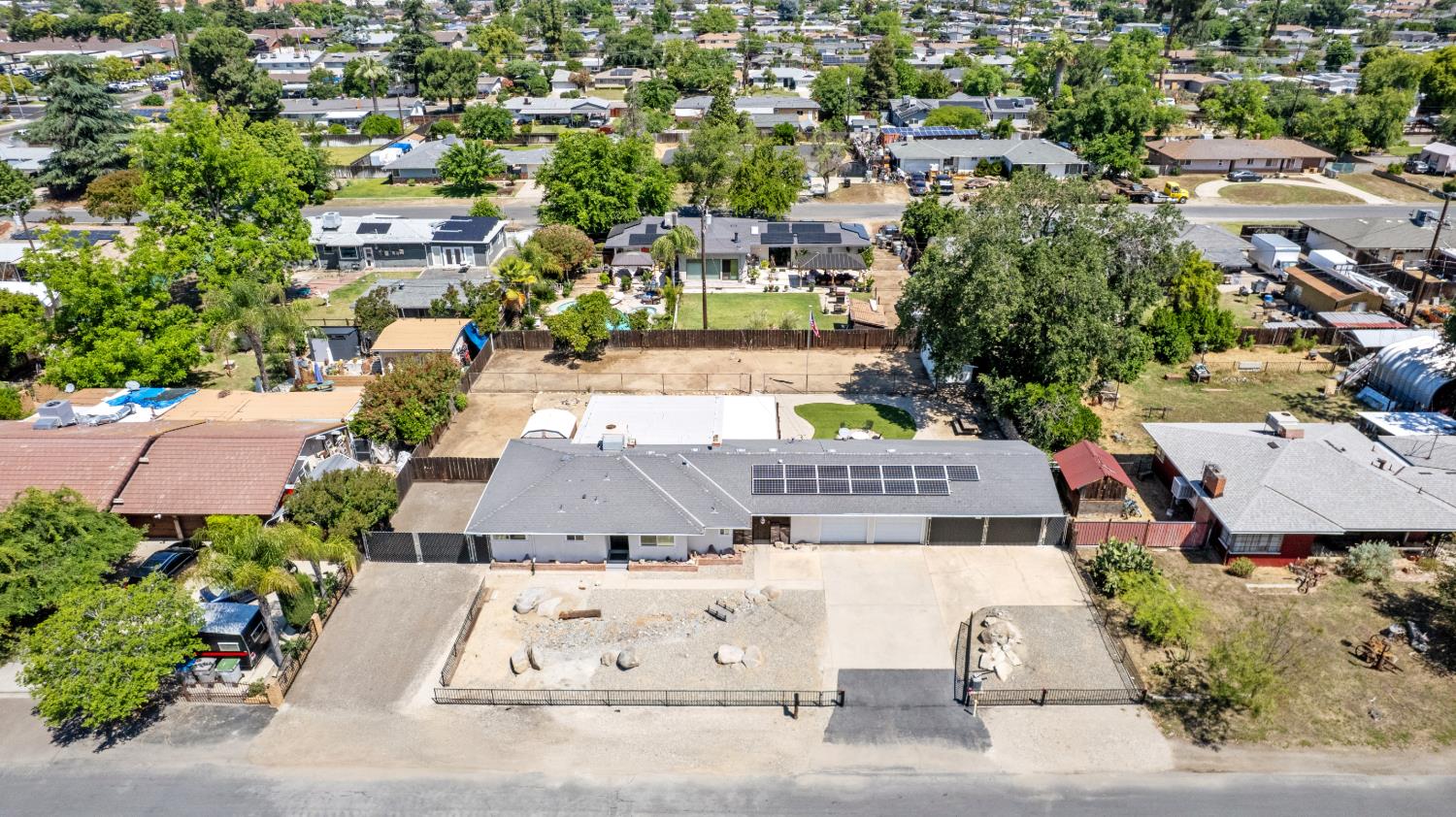 5431 E Indianapolis Ave, Fresno, CA 93727