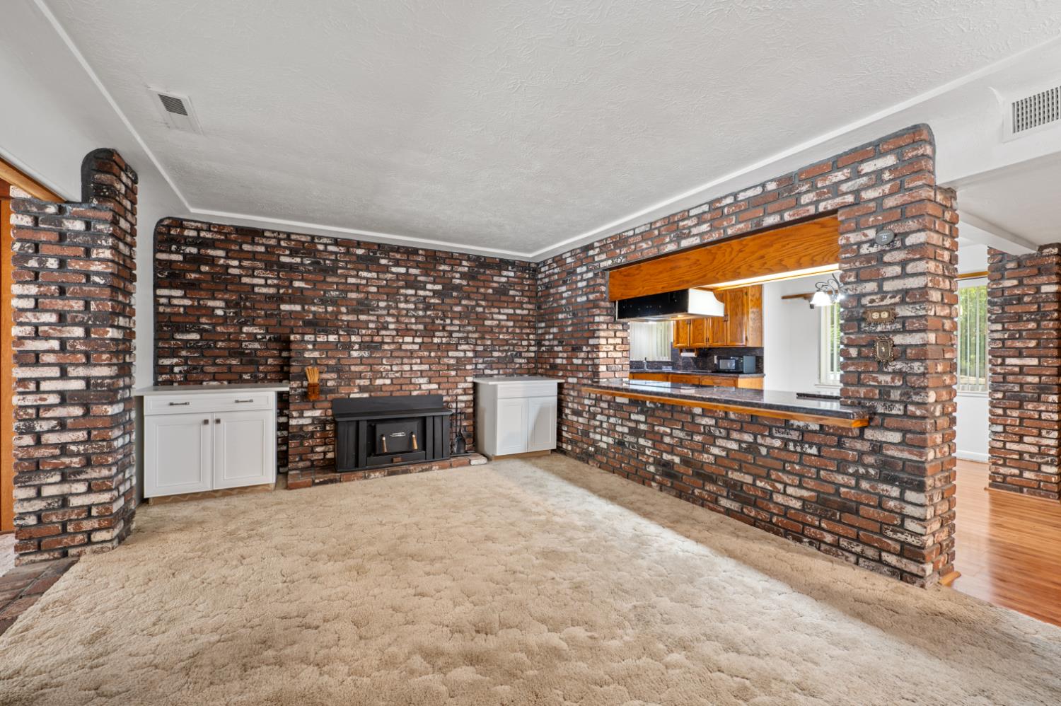 5431 E Indianapolis Ave, Fresno, CA 93727