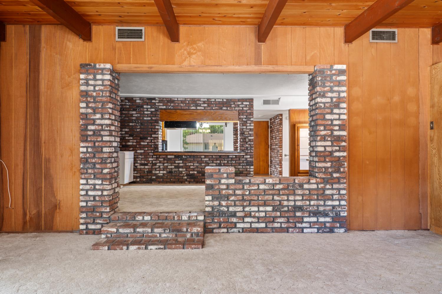 5431 E Indianapolis Ave, Fresno, CA 93727