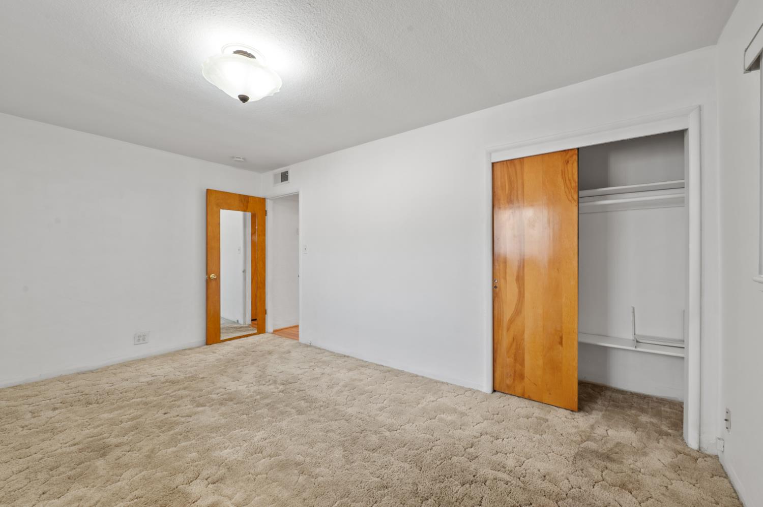 5431 E Indianapolis Ave, Fresno, CA 93727