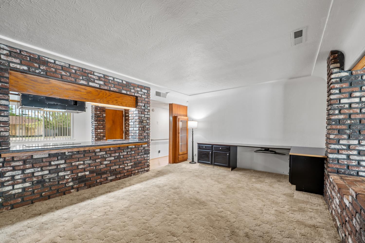5431 E Indianapolis Ave, Fresno, CA 93727