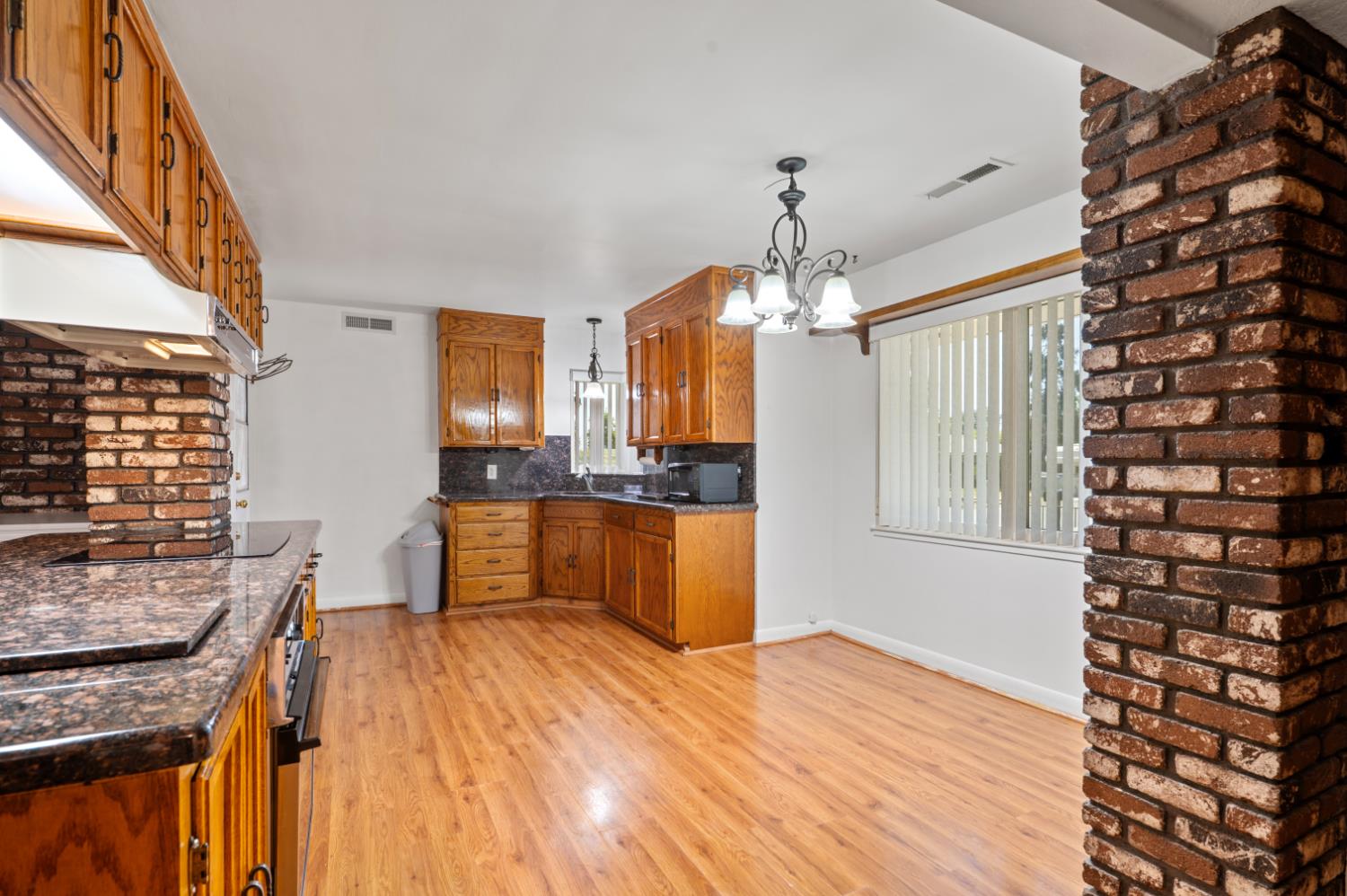 5431 E Indianapolis Ave, Fresno, CA 93727
