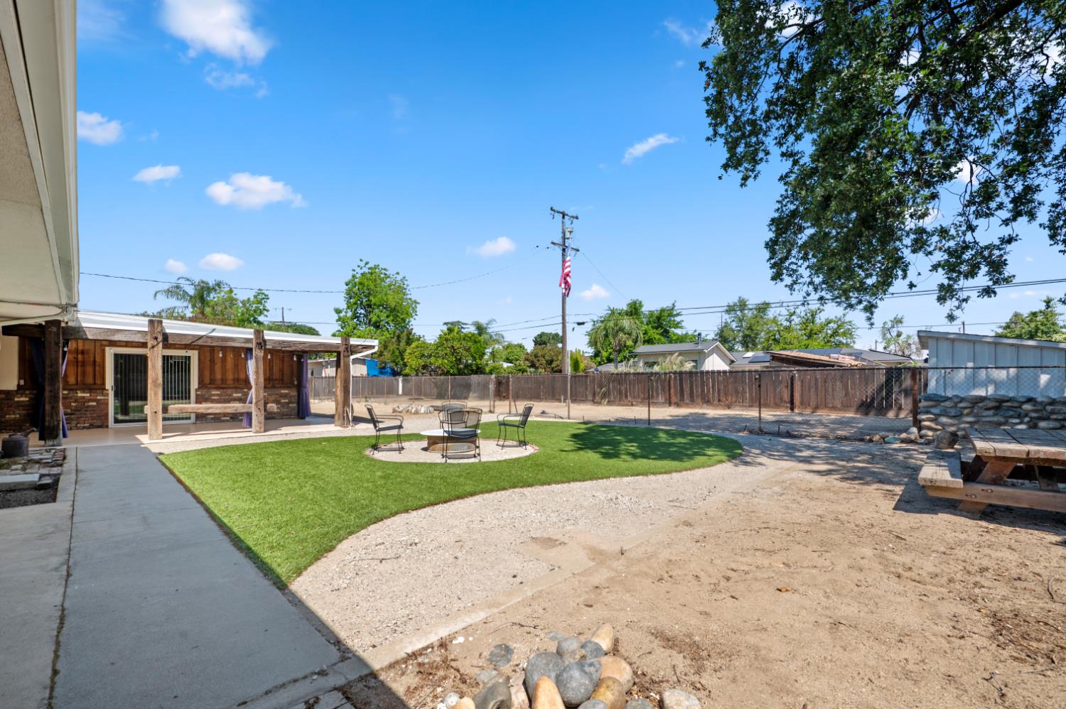 5431 E Indianapolis Ave, Fresno, CA 93727