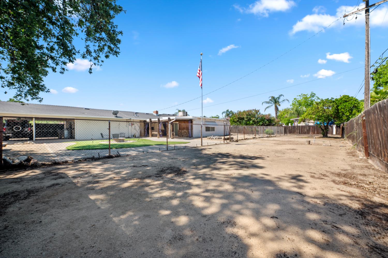 5431 E Indianapolis Ave, Fresno, CA 93727