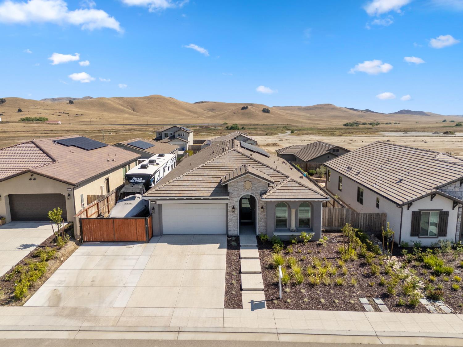 19719 Goldfield Ln, Friant, CA 93626