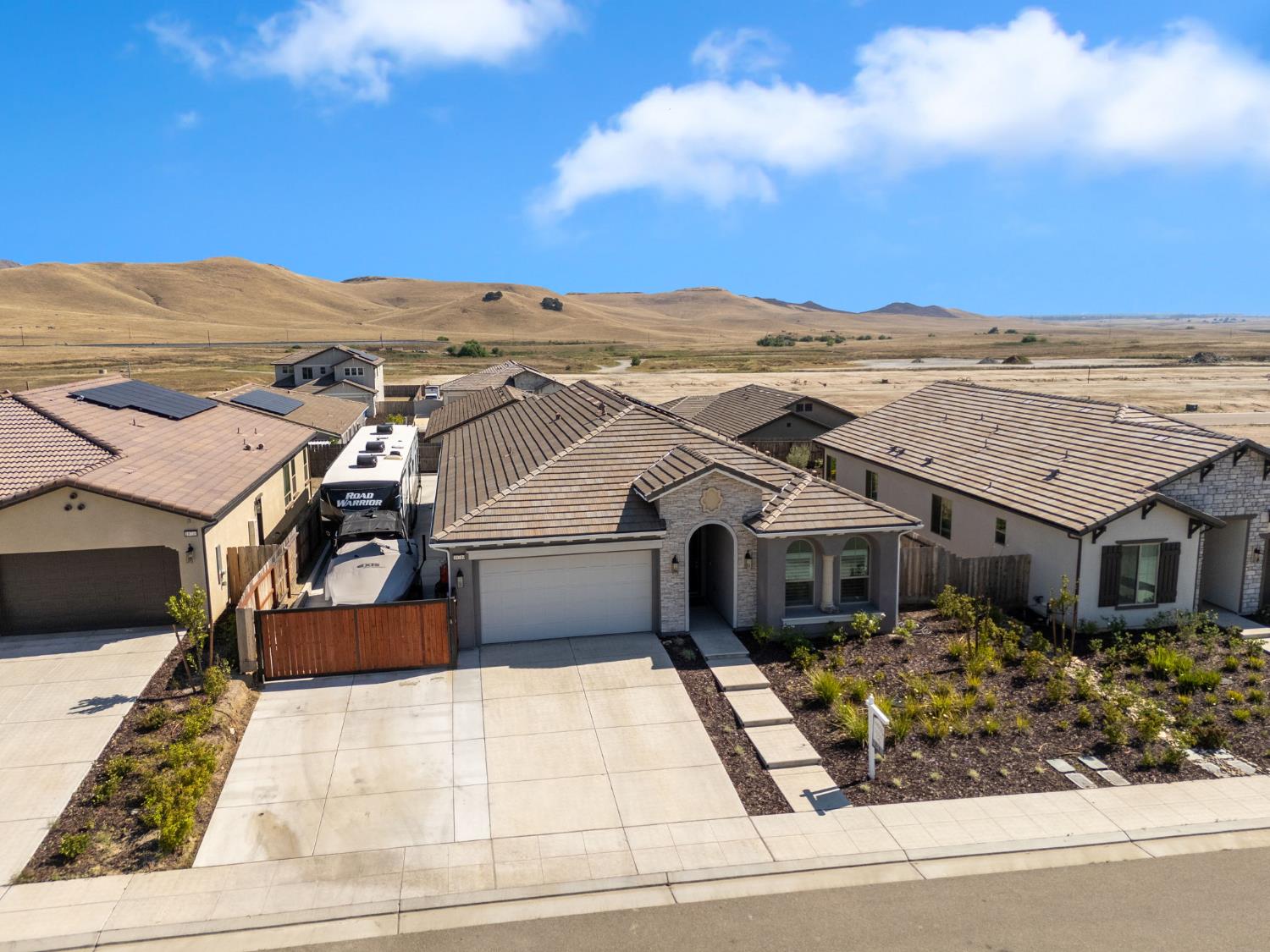 19719 Goldfield Ln, Friant, CA 93626