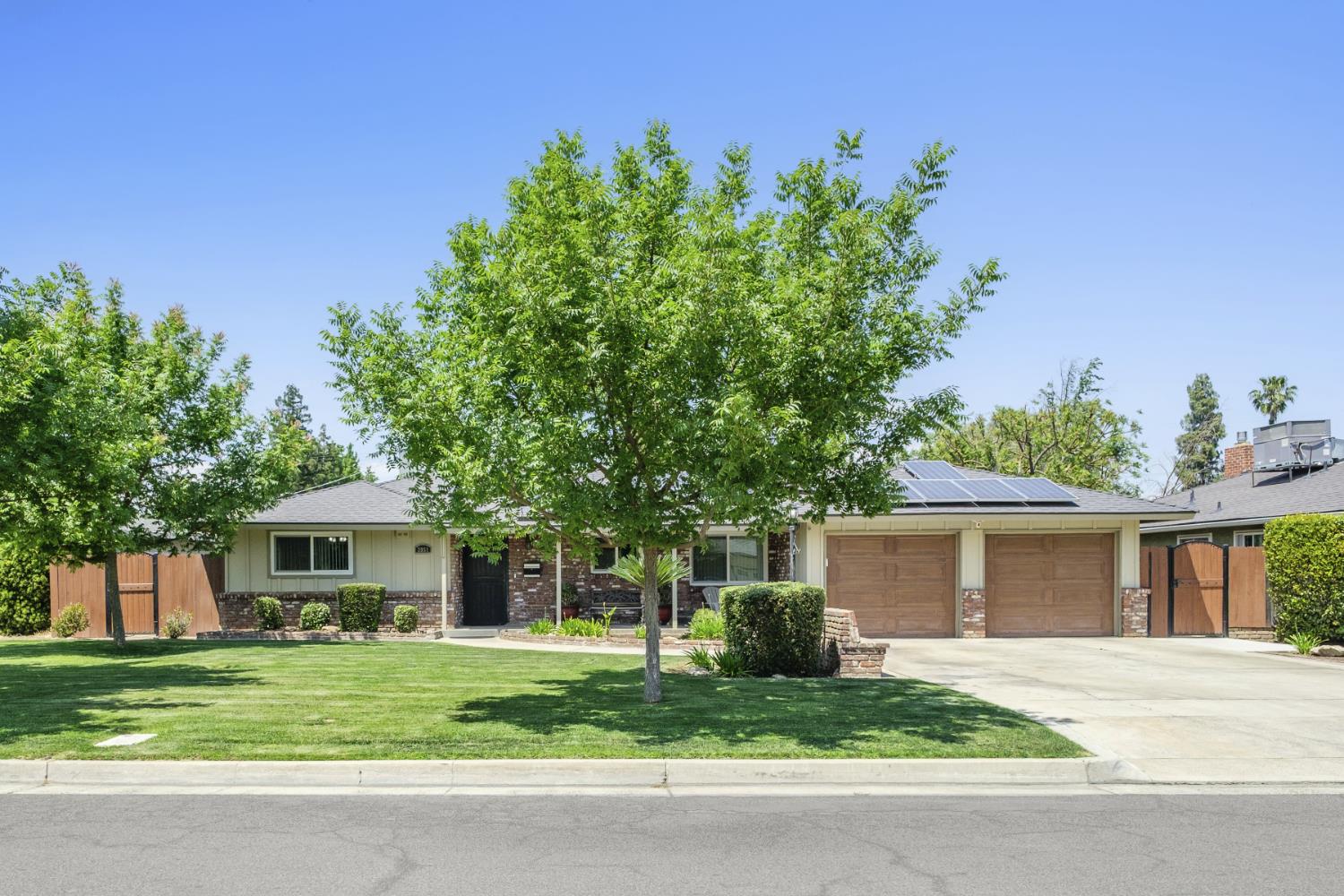 3951 Sherman St, Fresno, CA 93726