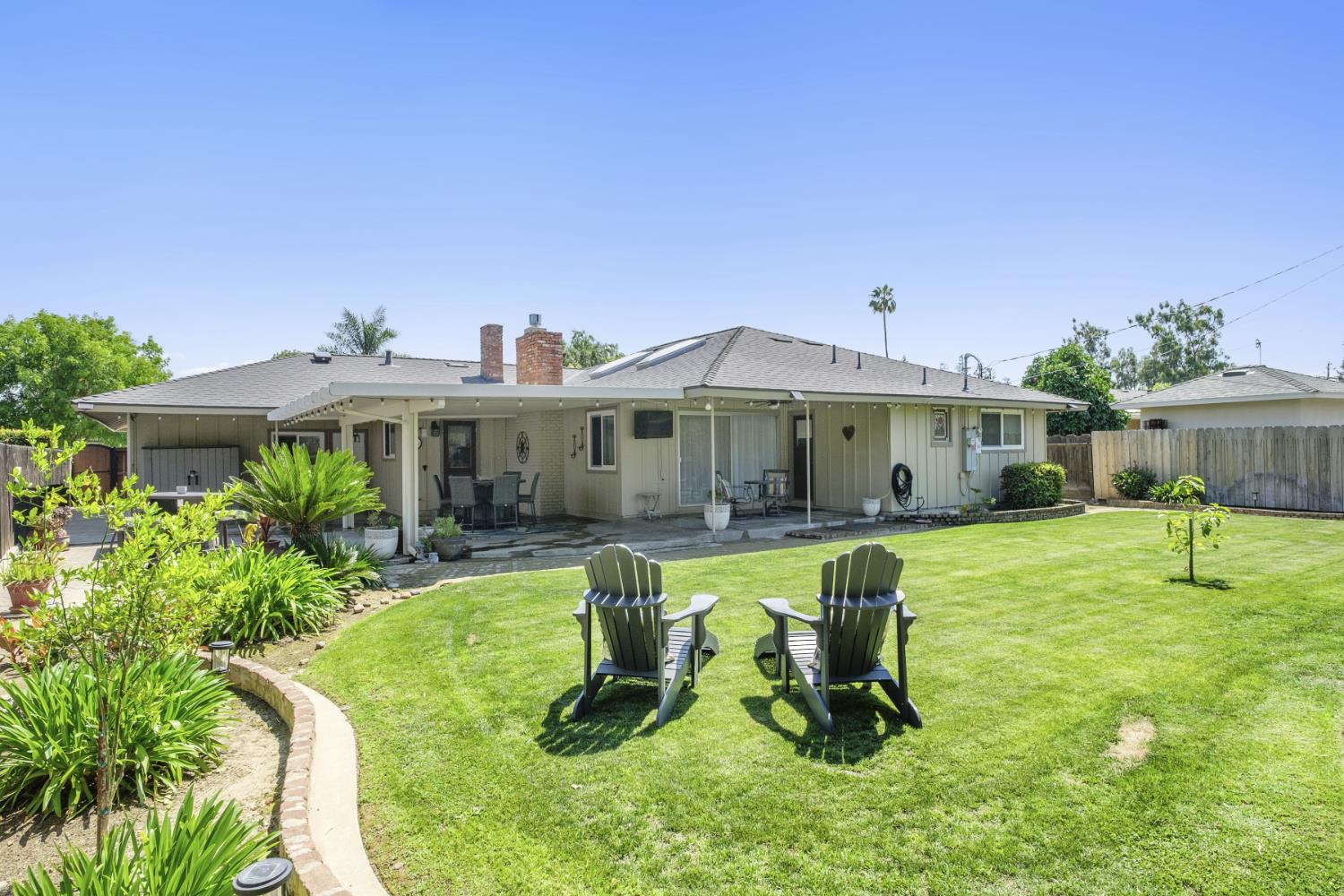 3951 Sherman St, Fresno, CA 93726