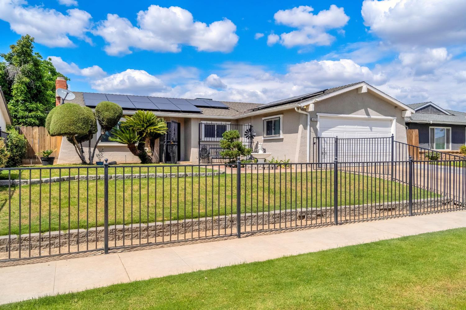 4675 E Belgravia Ave, Fresno, CA 93725