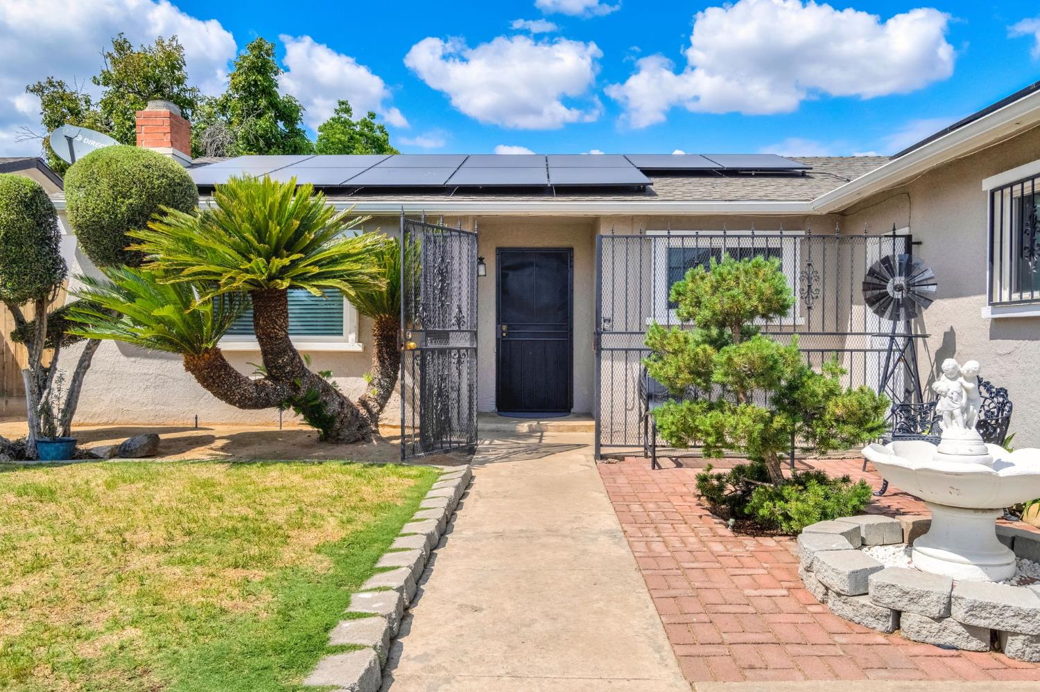 4675 E Belgravia Ave, Fresno, CA 93725