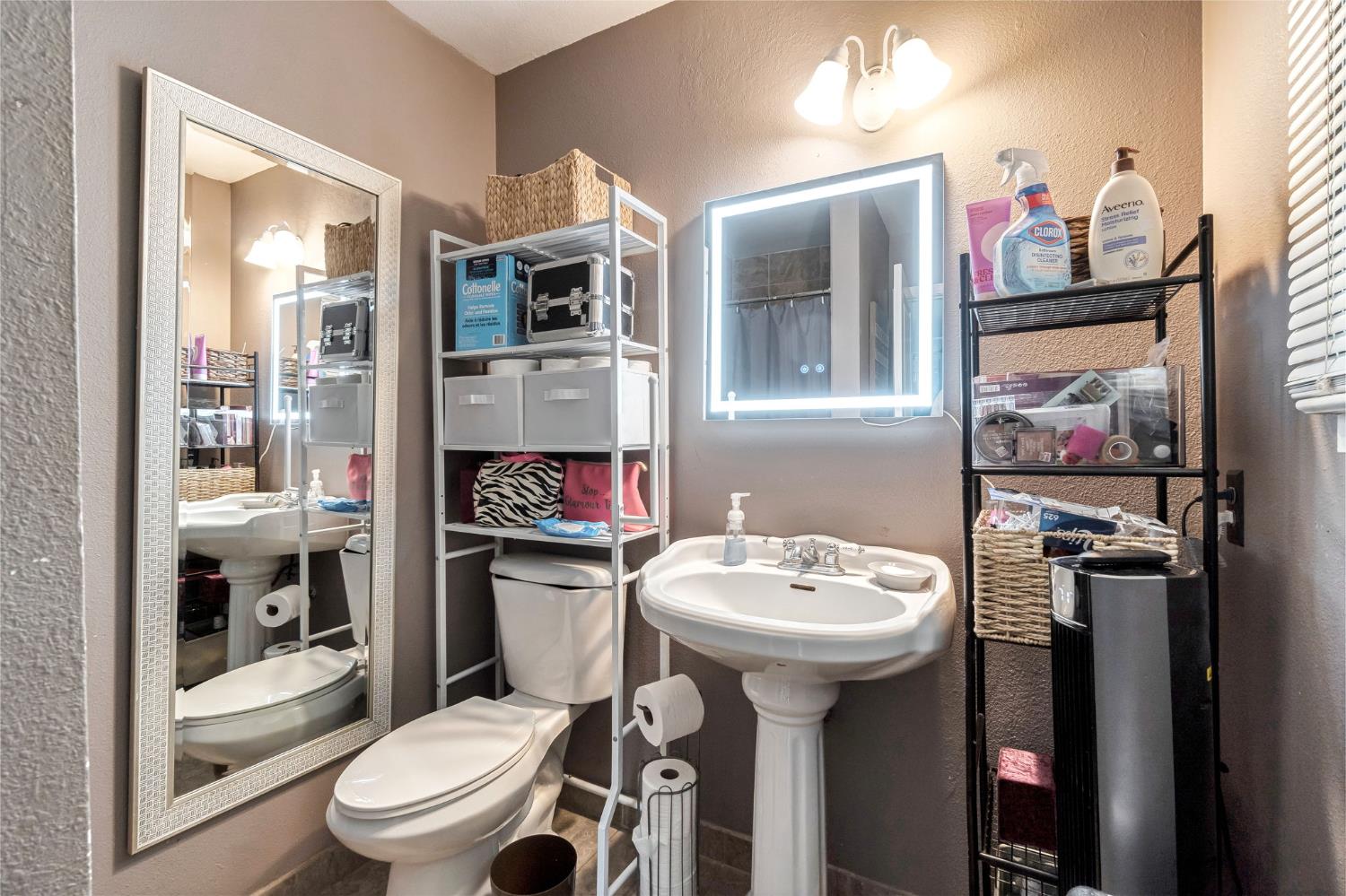 4675 E Belgravia Ave, Fresno, CA 93725