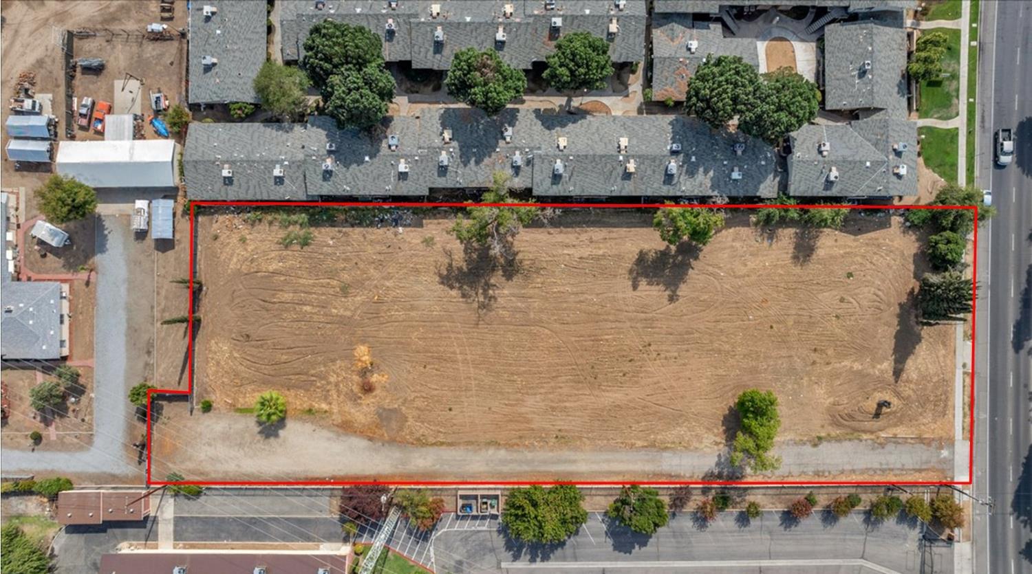 3436 N First St, Fresno, CA 93726