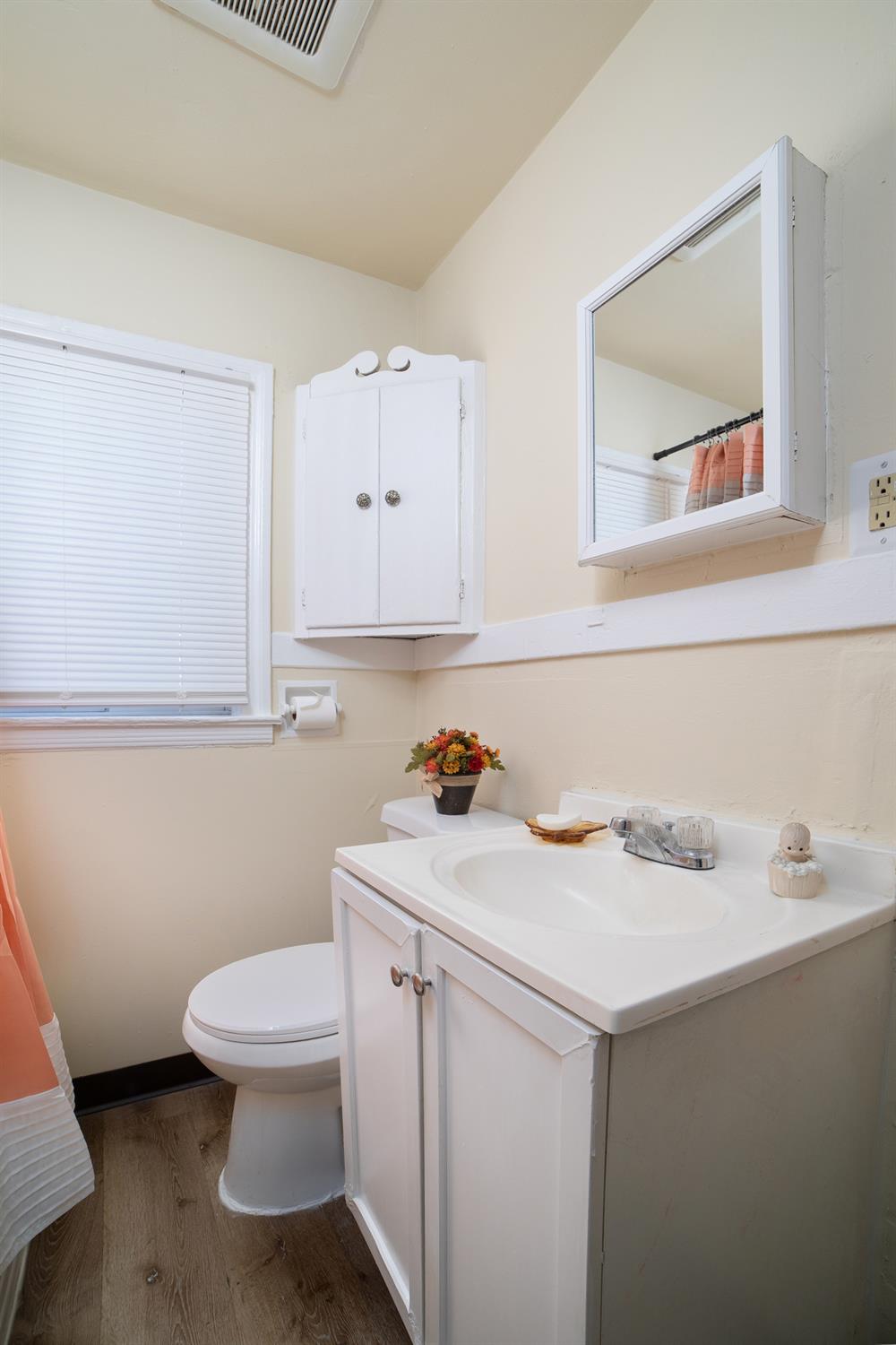 4777 E Shields Ave, Fresno, CA 93726