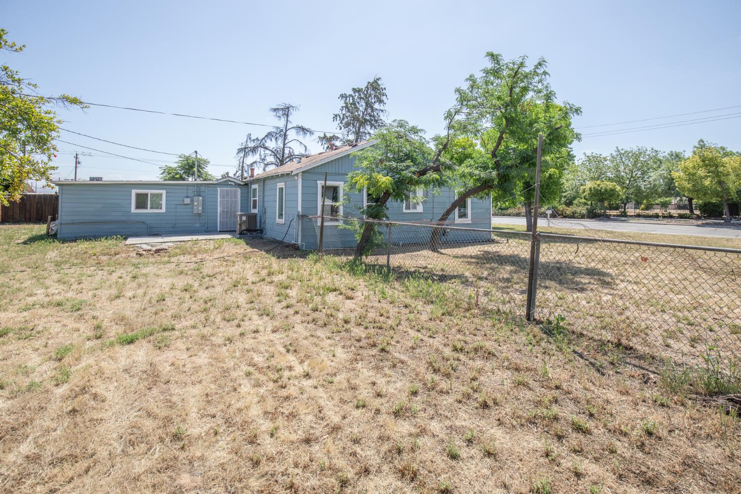 4777 E Shields Ave, Fresno, CA 93726
