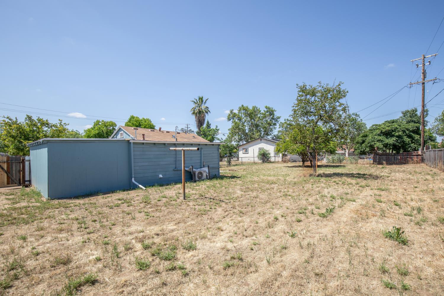 4777 E Shields Ave, Fresno, CA 93726