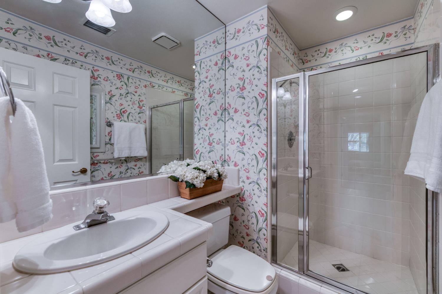 2977 W Pembrook, Fresno, CA 93711