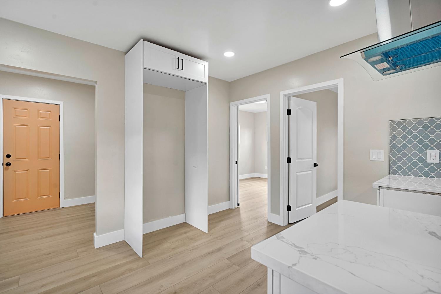 1235 N Safford Ave, Fresno, CA 93728
