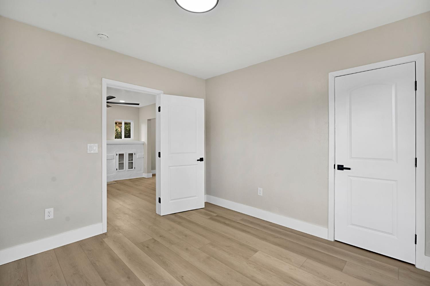 1235 N Safford Ave, Fresno, CA 93728