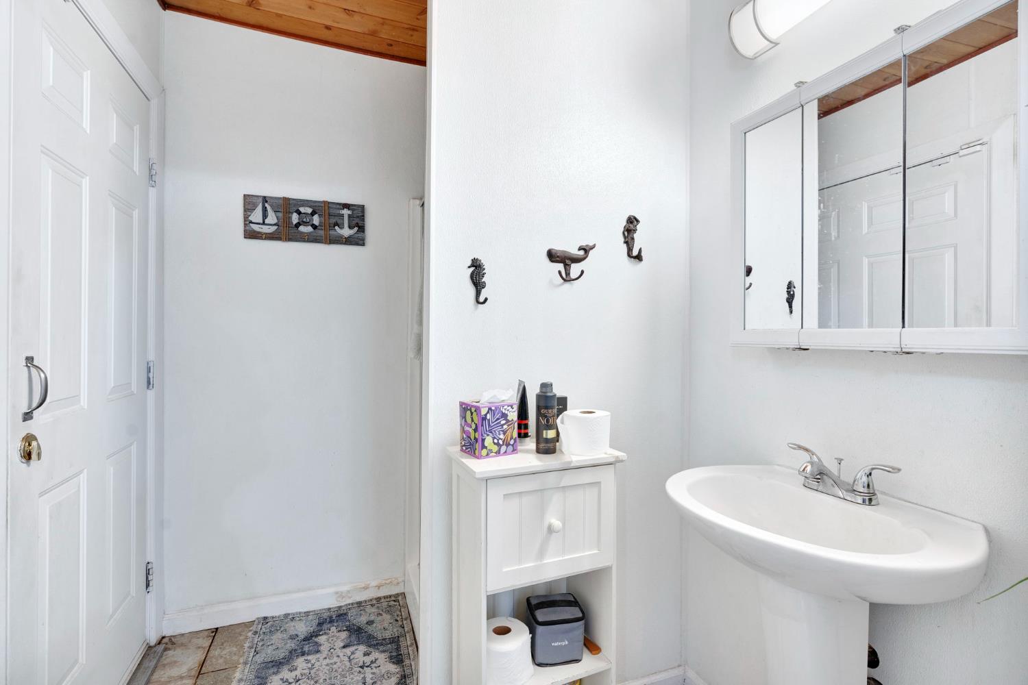 1758 Barstow Ave, Clovis, CA 93611