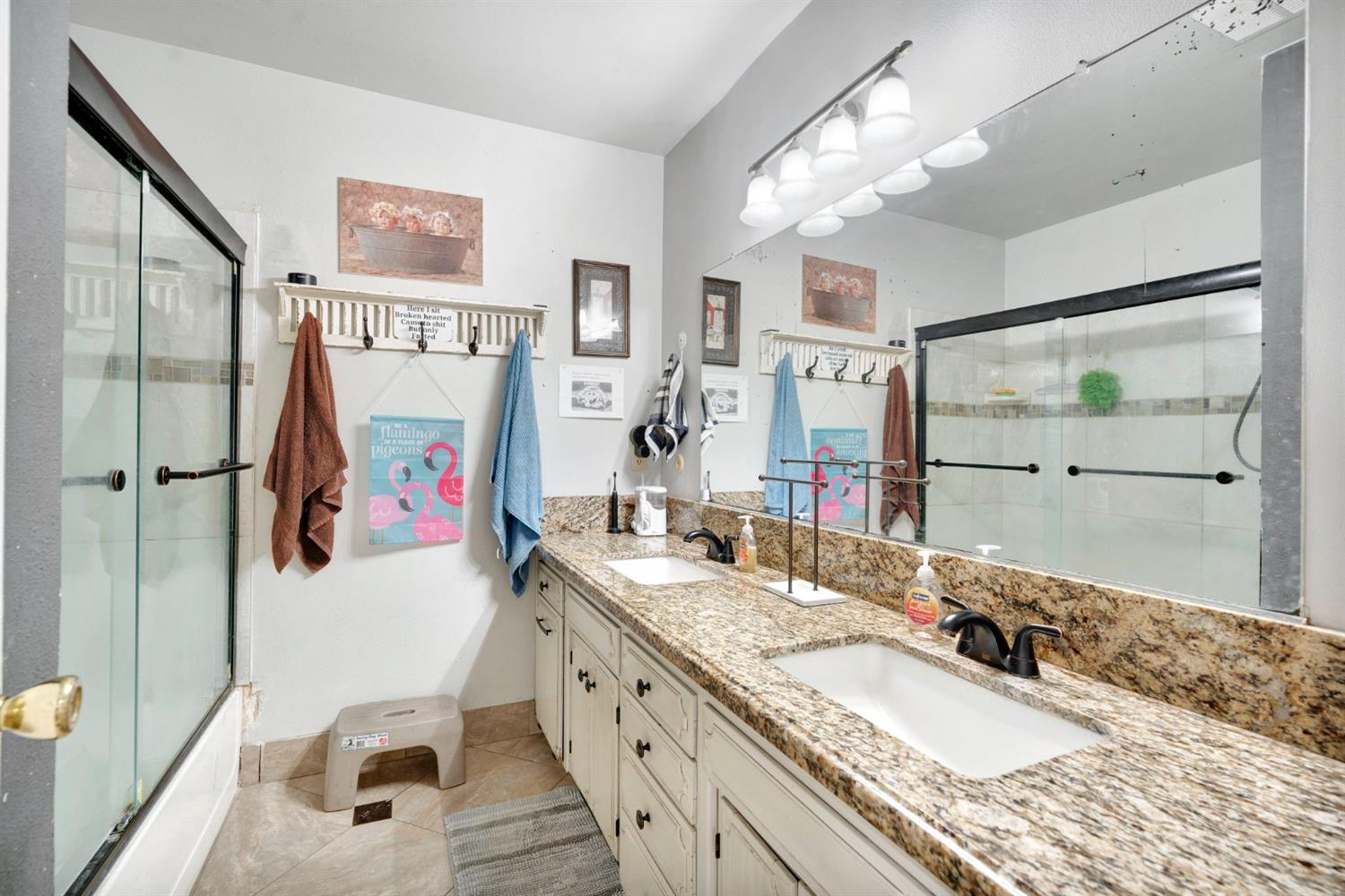 1758 Barstow Ave, Clovis, CA 93611